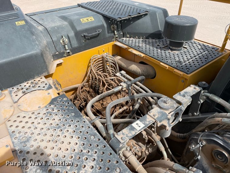 image for item DJ5141 2015 Volvo EC480EL  excavator