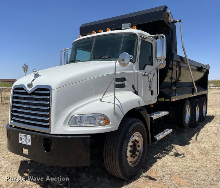 image for item DJ5146 2007 Mack CXN612  dump truck