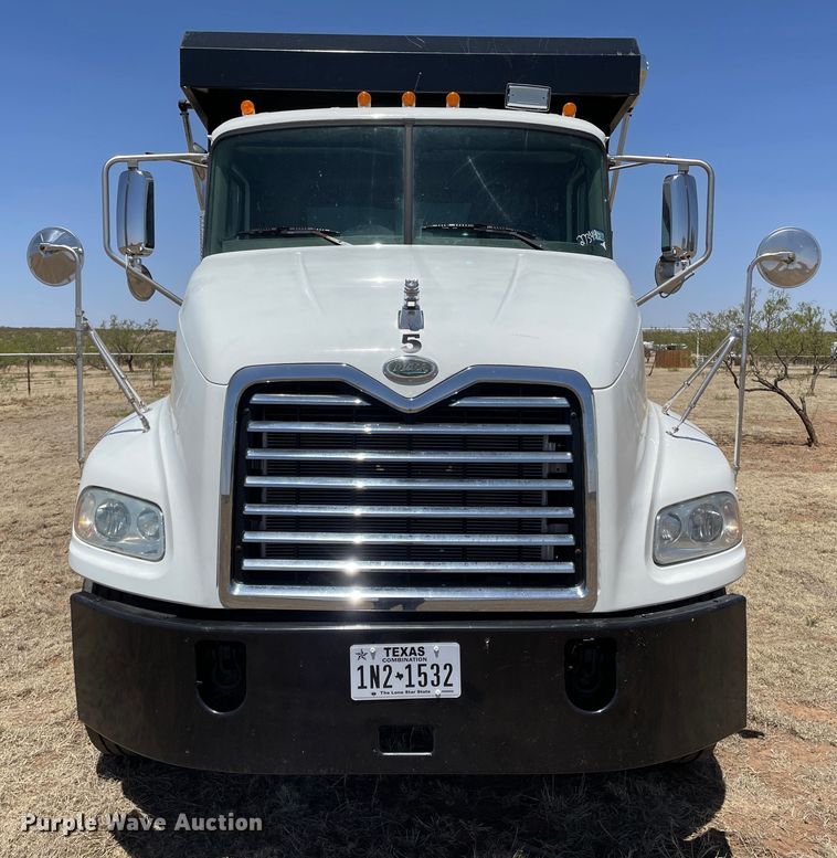 image for item DJ5146 2007 Mack CXN612  dump truck