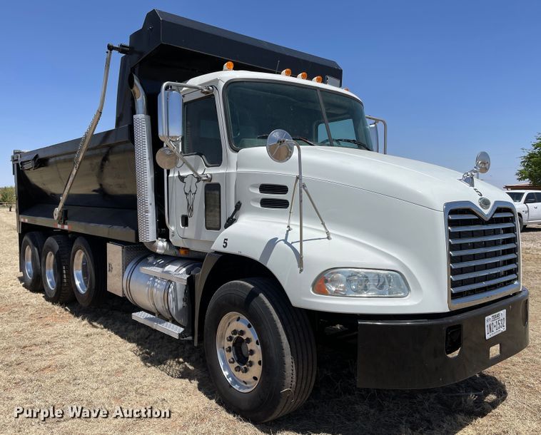 image for item DJ5146 2007 Mack CXN612  dump truck