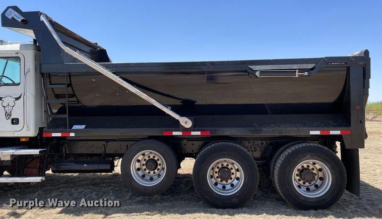 image for item DJ5146 2007 Mack CXN612  dump truck