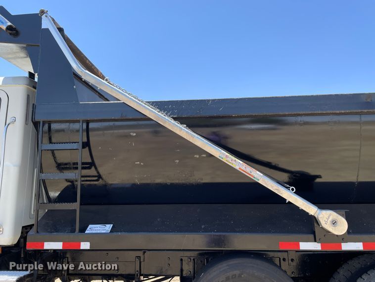 image for item DJ5146 2007 Mack CXN612  dump truck