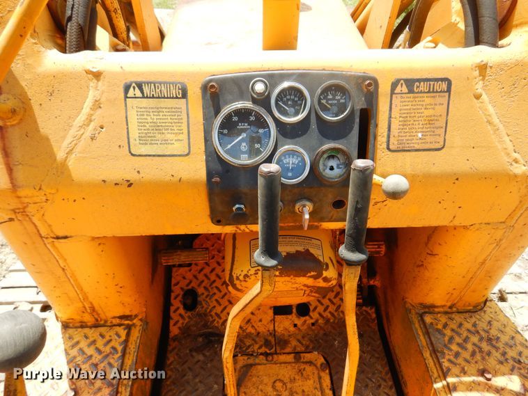 image for item DK0935 1979 John Deere 450C  track loader
