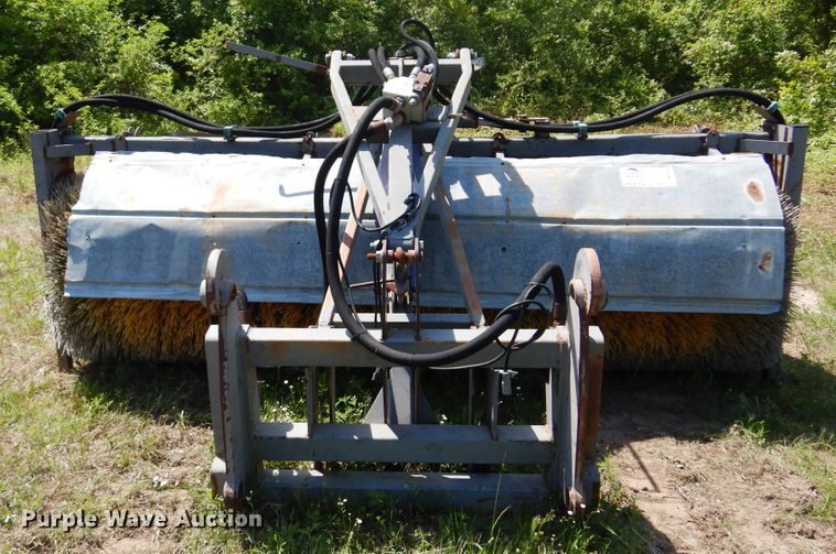 image for item DK0937 1997 Holms SAHL300  10' W broom