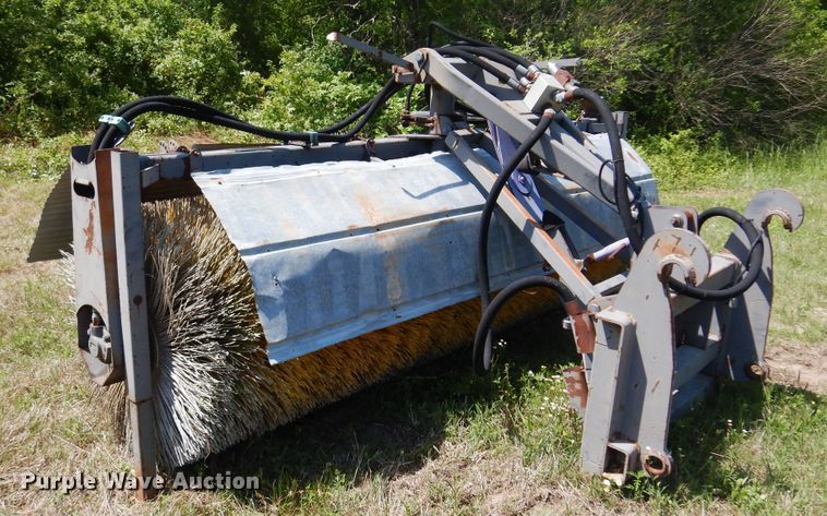 image for item DK0937 1997 Holms SAHL300  10' W broom