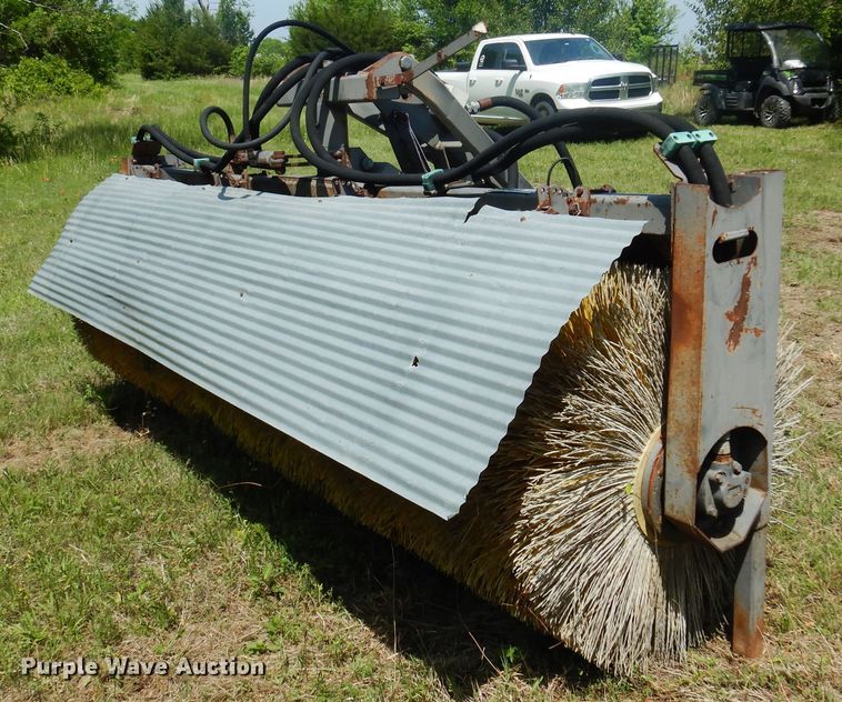 image for item DK0937 1997 Holms SAHL300  10' W broom