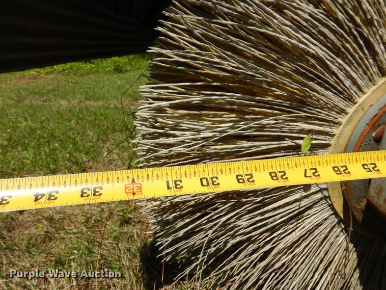 image for item DK0937 1997 Holms SAHL300  10' W broom