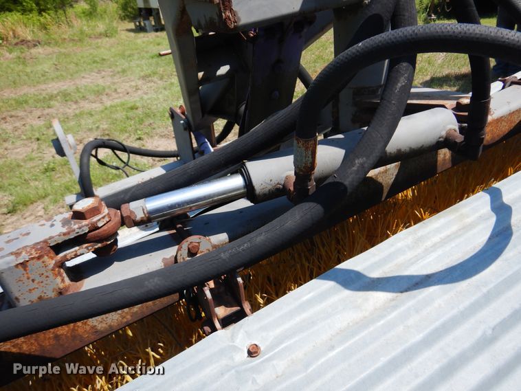 image for item DK0937 1997 Holms SAHL300  10' W broom