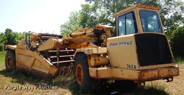 image for item DK0939 1985 John Deere 762A  elevating scraper