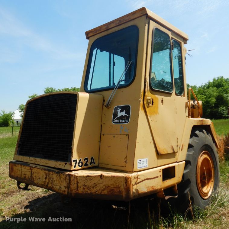 image for item DK0939 1985 John Deere 762A  elevating scraper