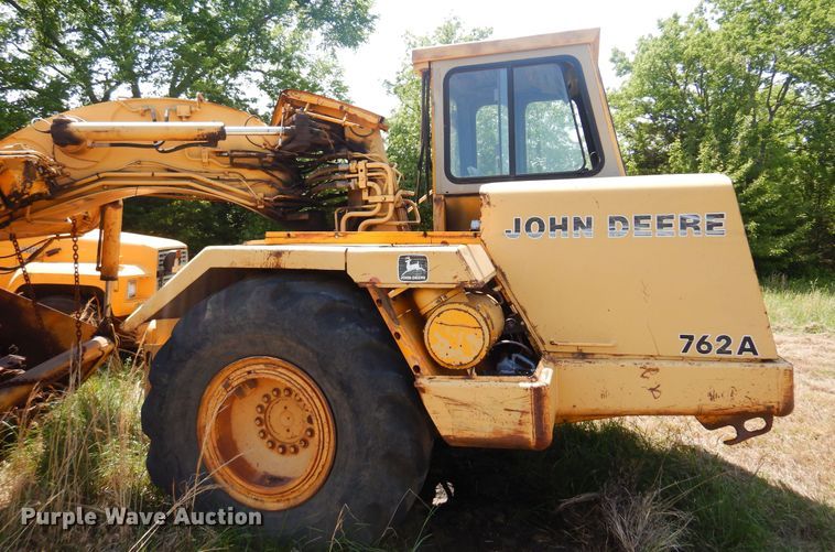 image for item DK0939 1985 John Deere 762A  elevating scraper