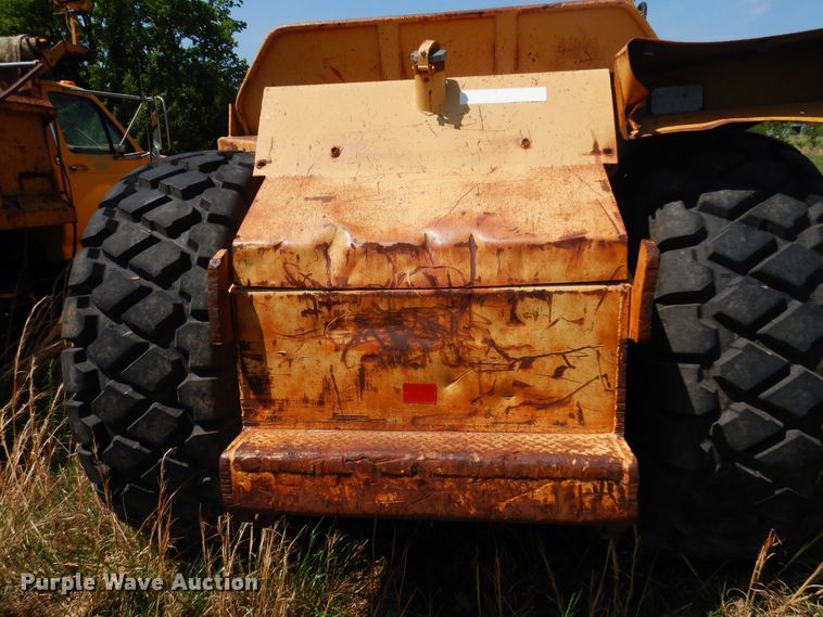 image for item DK0939 1985 John Deere 762A  elevating scraper