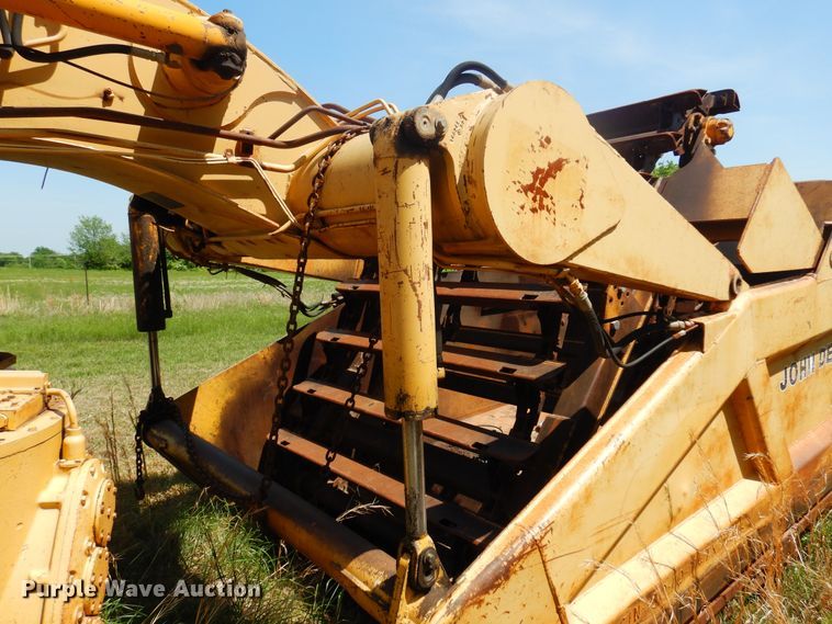 image for item DK0939 1985 John Deere 762A  elevating scraper