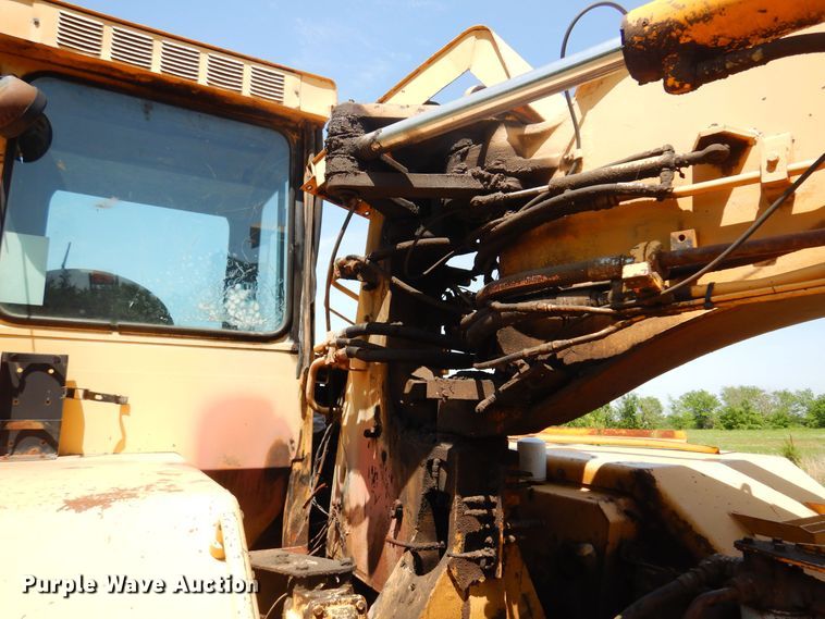 image for item DK0939 1985 John Deere 762A  elevating scraper