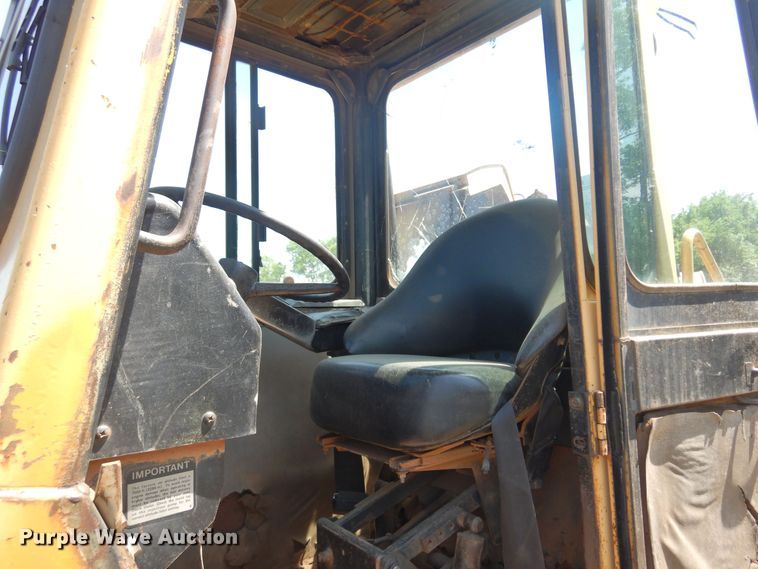 image for item DK0939 1985 John Deere 762A  elevating scraper