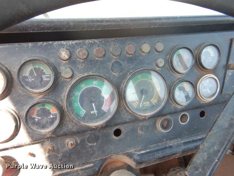 image for item DK0939 1985 John Deere 762A  elevating scraper