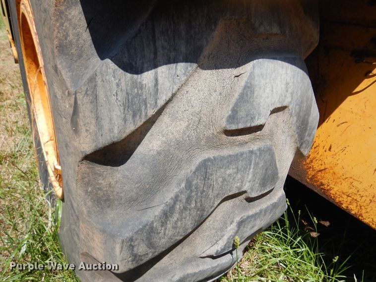 image for item DK0939 1985 John Deere 762A  elevating scraper