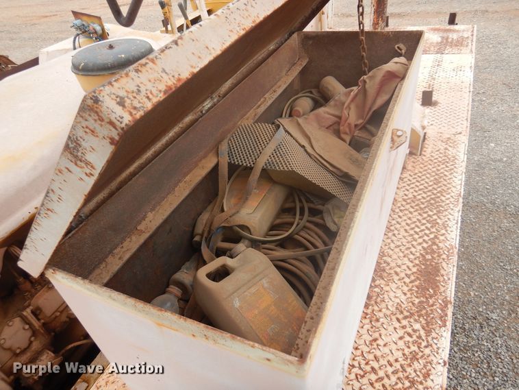 image for item DK3620 1972 Caterpillar D6  crawler tractor