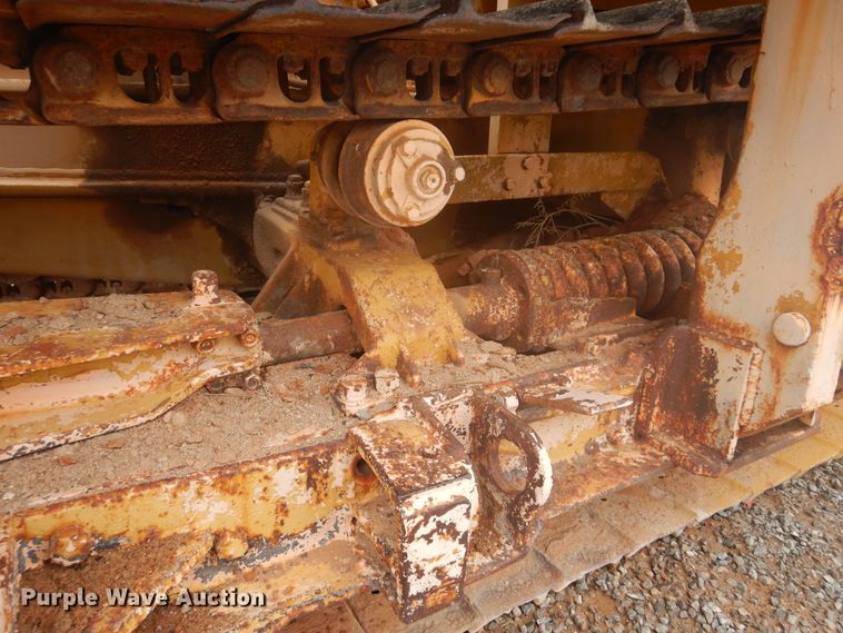 image for item DK3620 1972 Caterpillar D6  crawler tractor