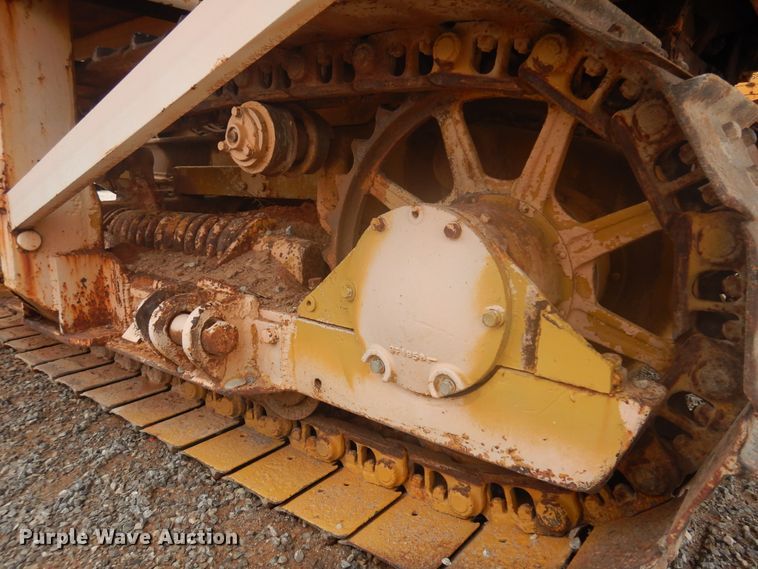 image for item DK3620 1972 Caterpillar D6  crawler tractor