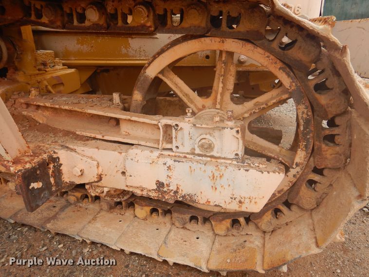 image for item DK3620 1972 Caterpillar D6  crawler tractor
