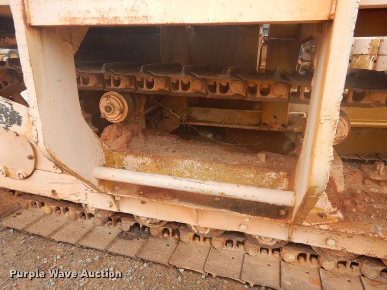 image for item DK3620 1972 Caterpillar D6  crawler tractor