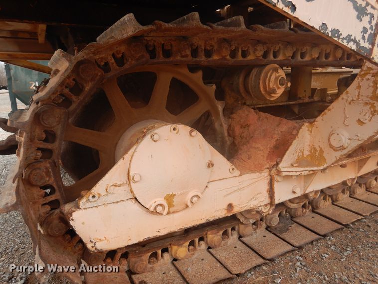 image for item DK3620 1972 Caterpillar D6  crawler tractor