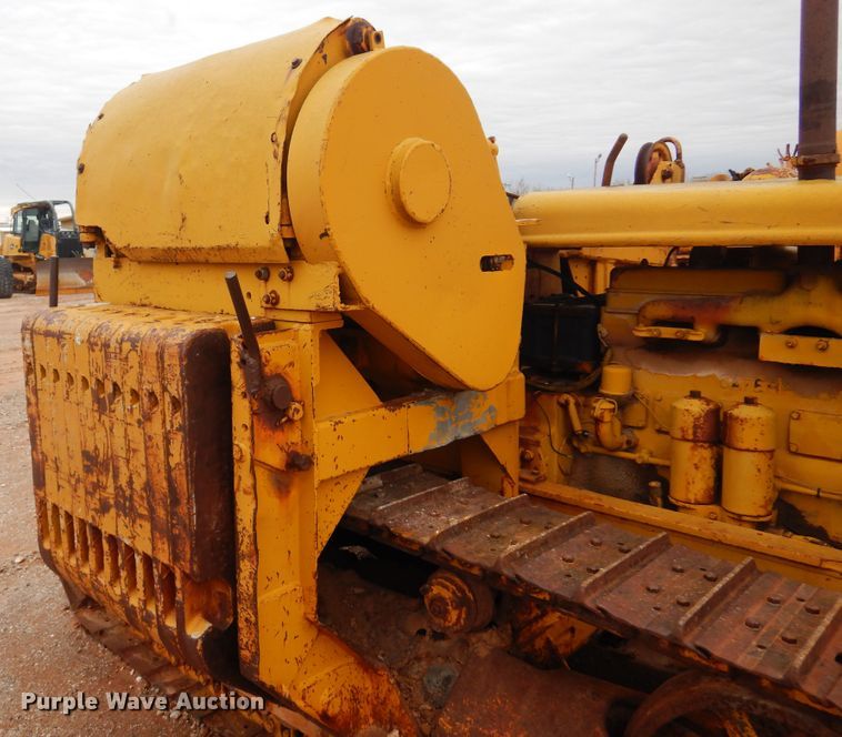 image for item DK3621 1971 Caterpillar D6  pipelayer