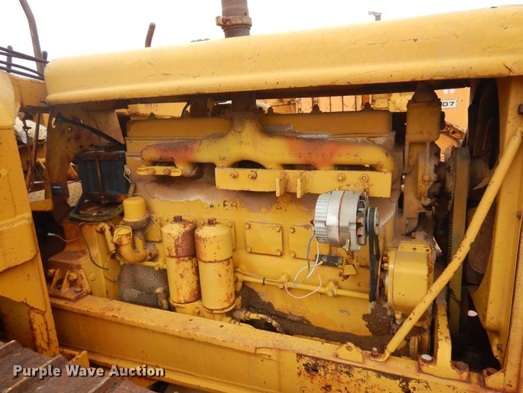 image for item DK3621 1971 Caterpillar D6  pipelayer