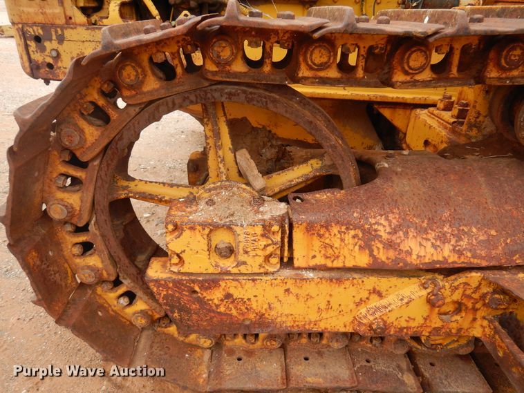 image for item DK3621 1971 Caterpillar D6  pipelayer