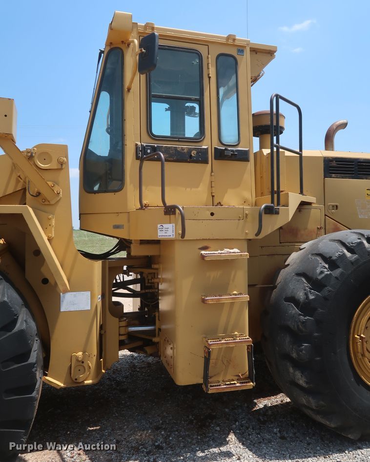 image for item DK3701 1993 Kawasaki 90ZIII  wheel loader