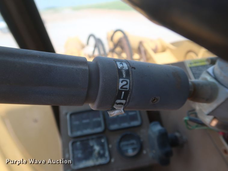 image for item DK3701 1993 Kawasaki 90ZIII  wheel loader