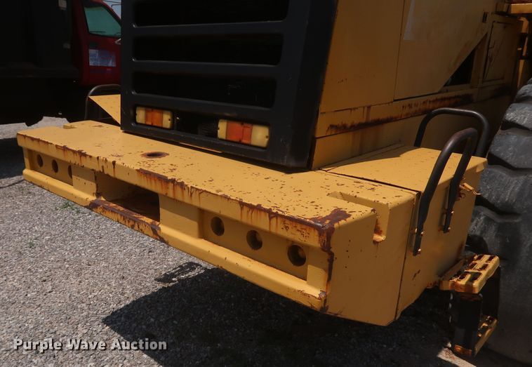 image for item DK3701 1993 Kawasaki 90ZIII  wheel loader