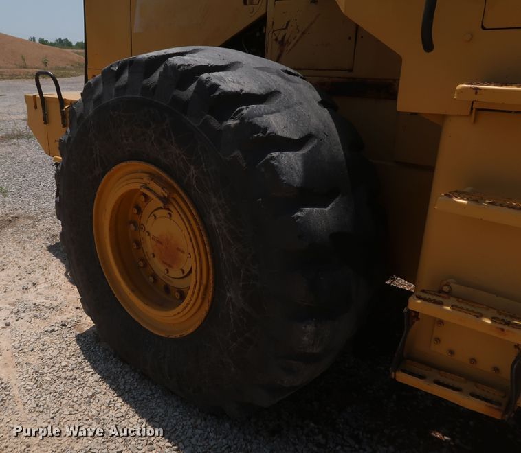 image for item DK3701 1993 Kawasaki 90ZIII  wheel loader