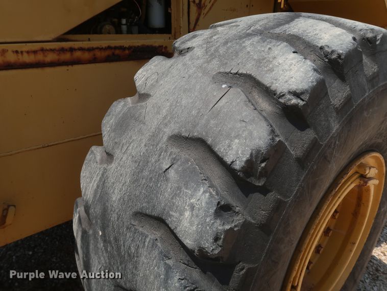 image for item DK3701 1993 Kawasaki 90ZIII  wheel loader