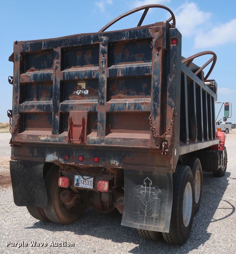 image for item DK3702 1994 Chevrolet Kodiak C6500  dump truck