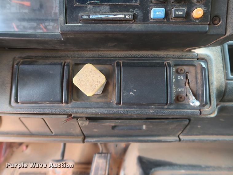 image for item DK3702 1994 Chevrolet Kodiak C6500  dump truck