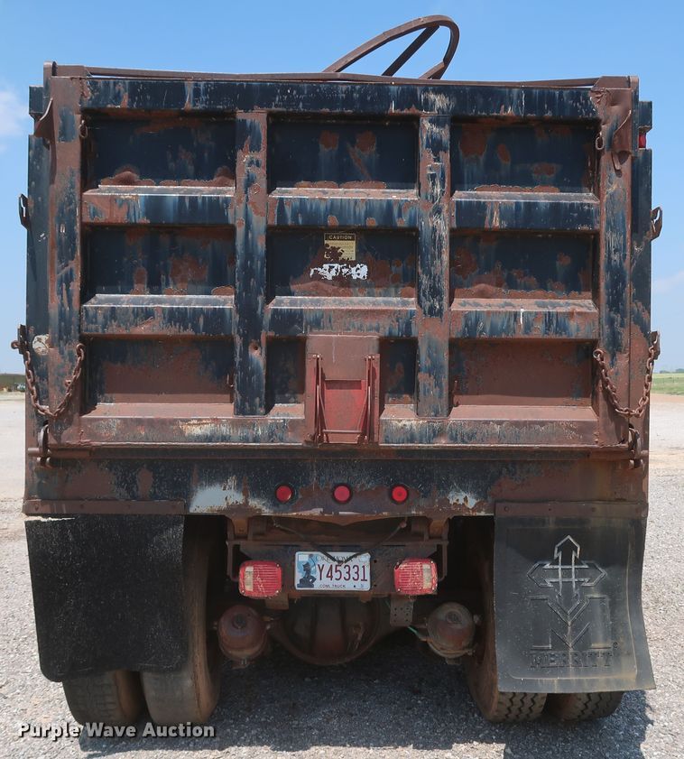 image for item DK3702 1994 Chevrolet Kodiak C6500  dump truck