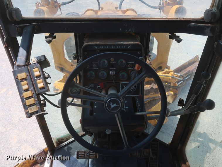 image for item DK3703 1978 John Deere 770  motor grader