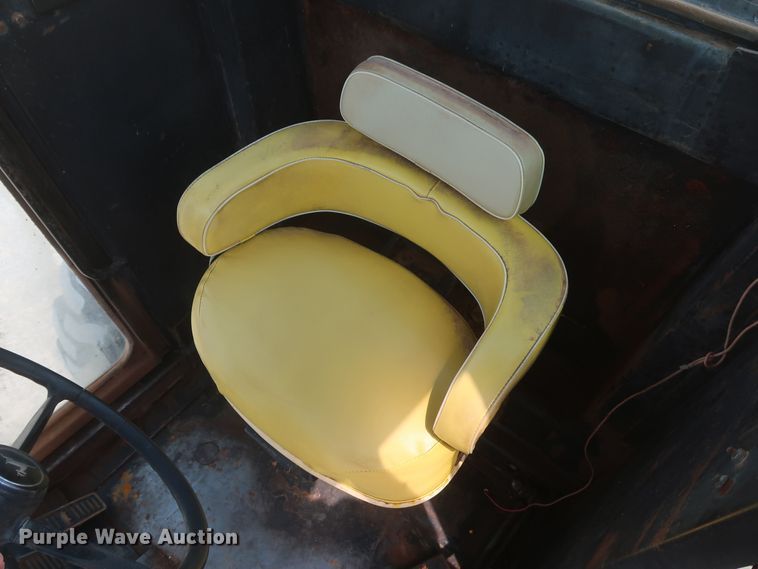 image for item DK3703 1978 John Deere 770  motor grader