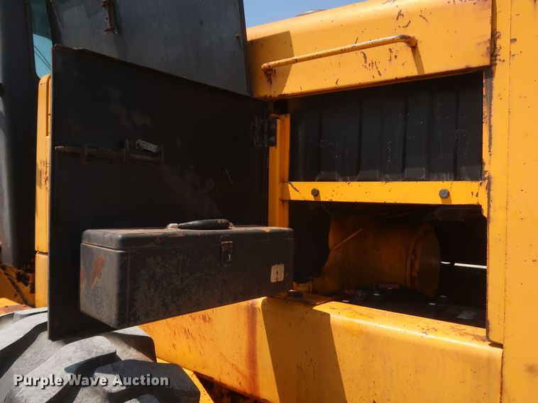 image for item DK3703 1978 John Deere 770  motor grader