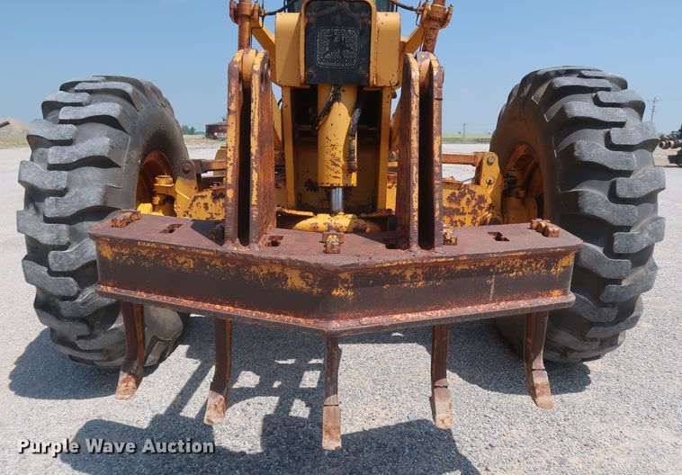 image for item DK3703 1978 John Deere 770  motor grader