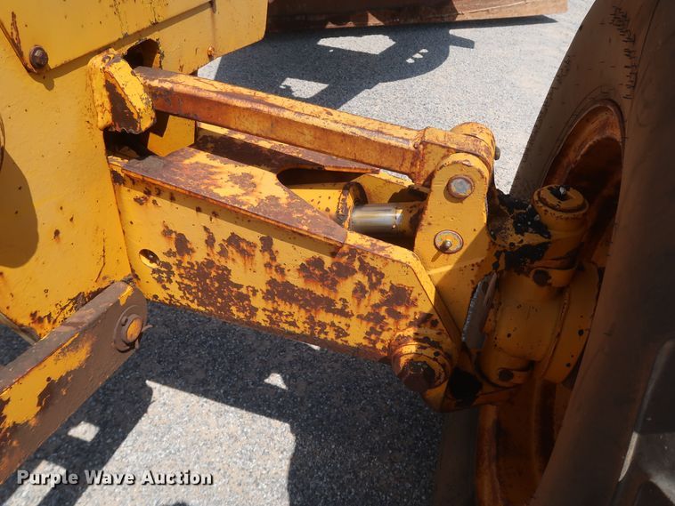 image for item DK3703 1978 John Deere 770  motor grader