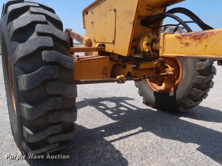 image for item DK3703 1978 John Deere 770  motor grader