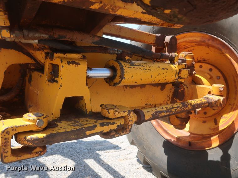 image for item DK3703 1978 John Deere 770  motor grader