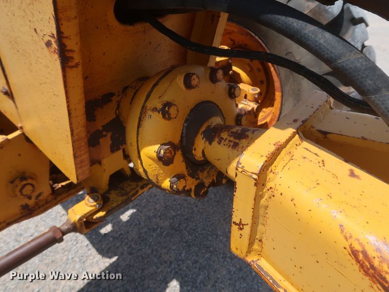 image for item DK3703 1978 John Deere 770  motor grader