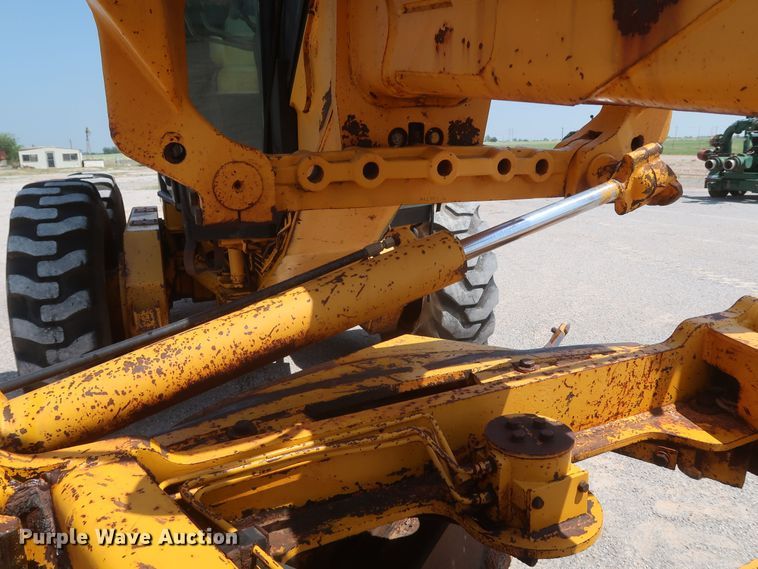 image for item DK3703 1978 John Deere 770  motor grader