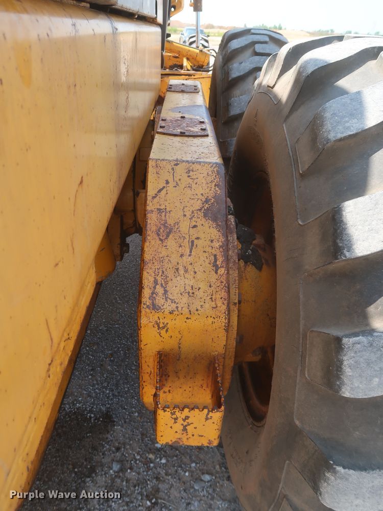 image for item DK3703 1978 John Deere 770  motor grader