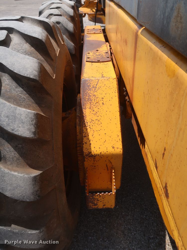 image for item DK3703 1978 John Deere 770  motor grader