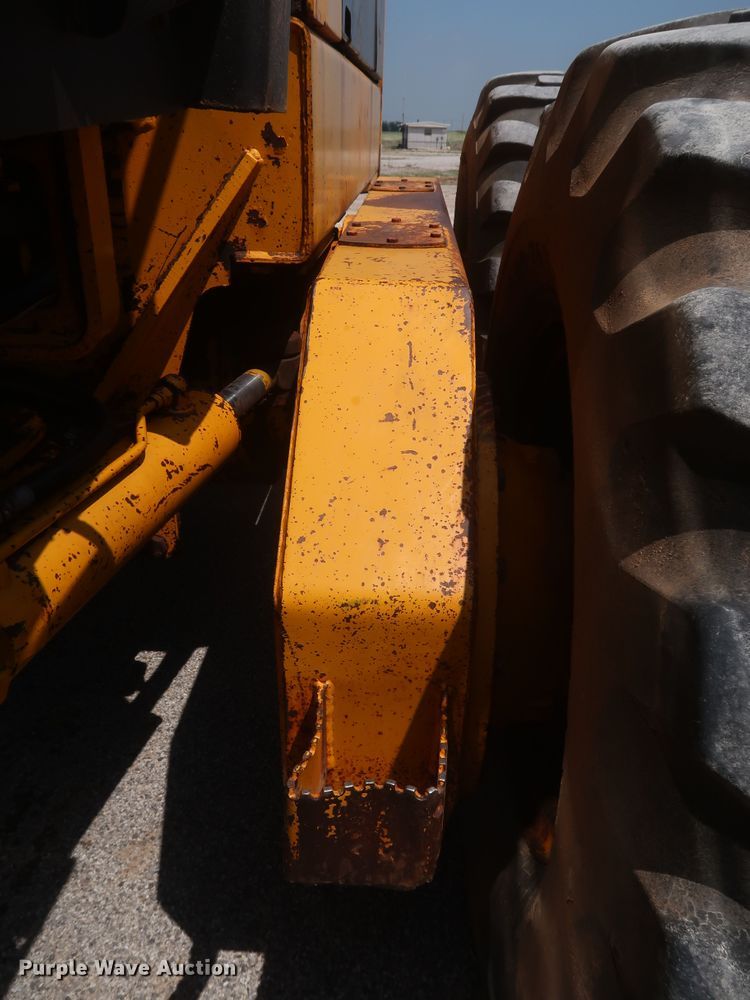 image for item DK3703 1978 John Deere 770  motor grader